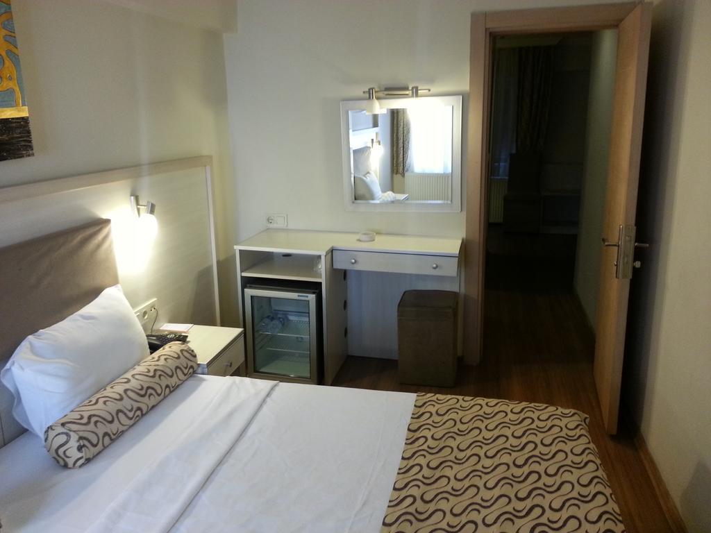 Grand Zeybek Hotel Izmir Bagian luar foto